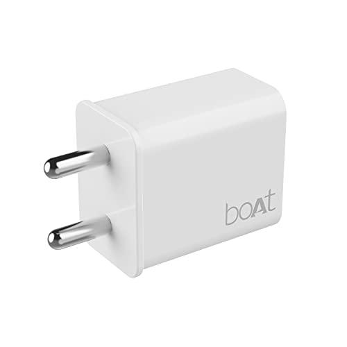 boAt 20W Fast Charger @399